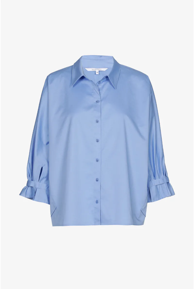 Bloes Bleekblauw Xandres ( Hessel/2480 ) - 51Dnspod | Smaakvolle damp – Verzendkosten vrij vanaf 40€ Bloes Bleekblauw Xandres ( Hessel/2480 ) - 51Dnspod | Smaakvolle damp – Verzendkosten vrij vanaf 40€