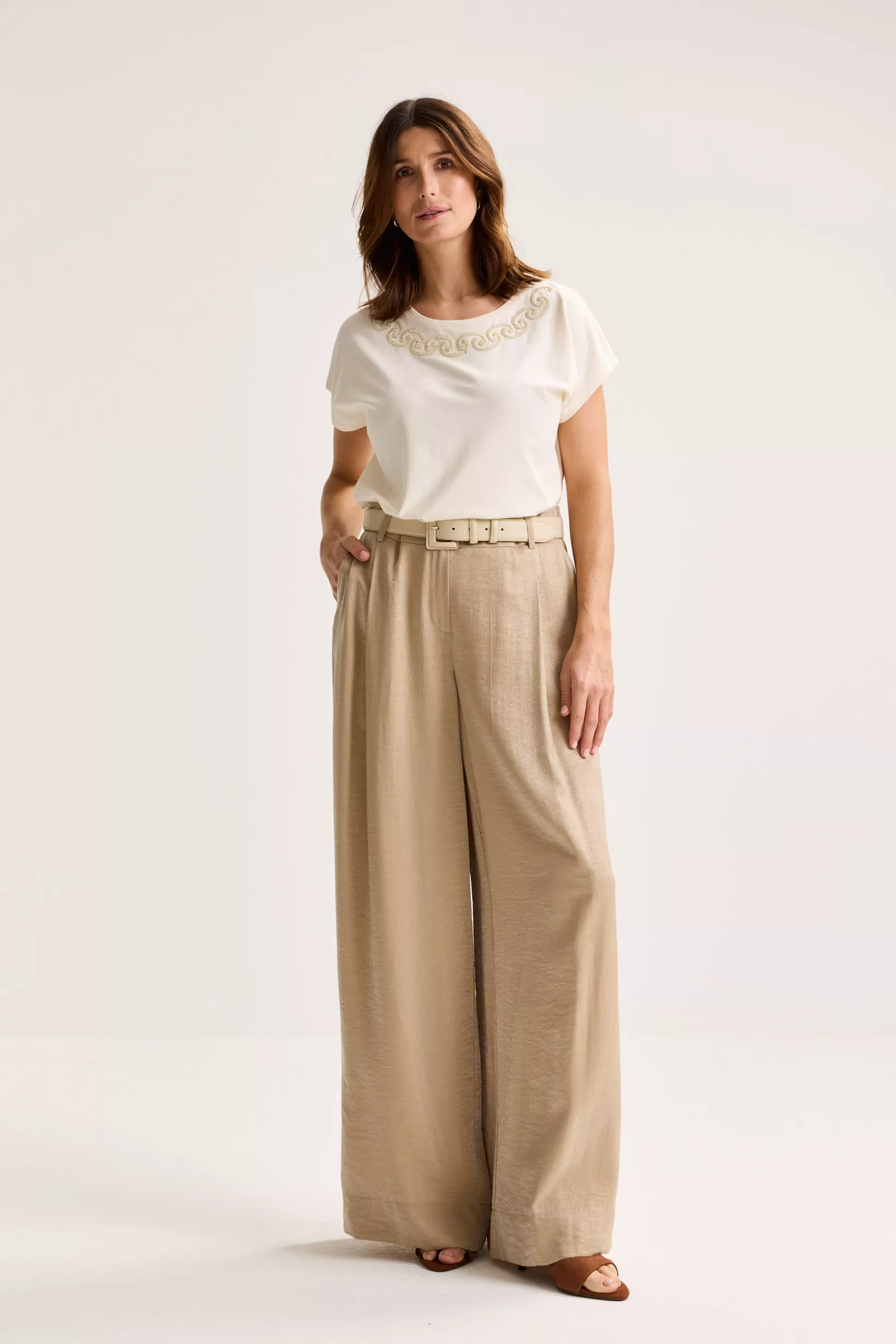 Broek Beige Mayerline ( Carina 3063/460 ) - 51Dnspod | Smaakvolle damp – Verzendkosten vrij vanaf 40€ Broek Beige Mayerline ( Carina 3063/460 ) - 51Dnspod | Smaakvolle damp – Verzendkosten vrij vanaf 40€