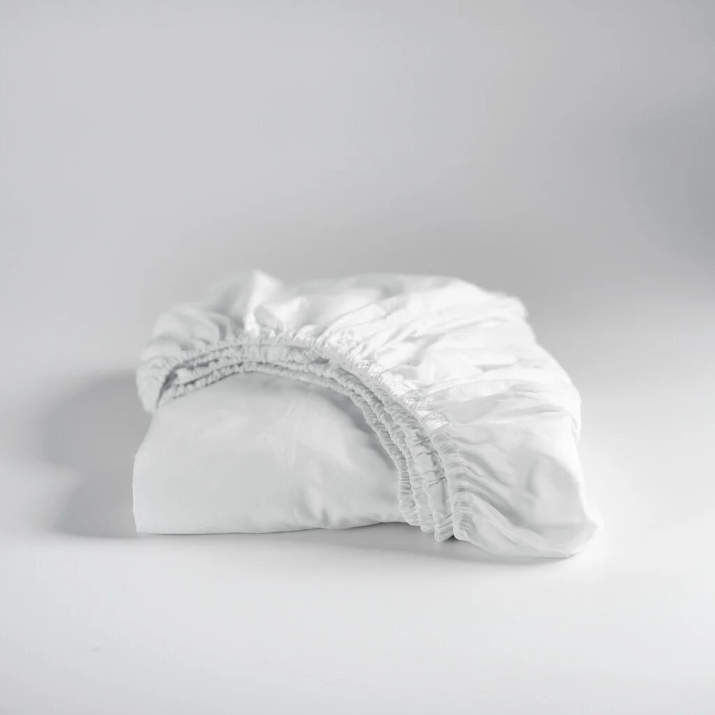 Cinderella - Hoeslaken Weekend matrashoogte 25 cm - 90x210 cm - Wit - 51Dnspod | Smaakvolle damp – Verzendkosten vrij vanaf 40€ Cinderella - Hoeslaken Weekend matrashoogte 25 cm - 90x210 cm - Wit - 51Dnspod | Smaakvolle damp – Verzendkosten vrij vanaf 40€