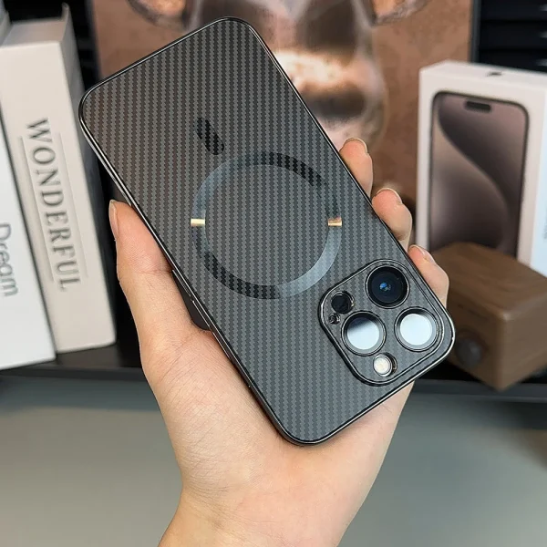 CarbonPro | Carbon Fiber MagSafe iPhone Hoes: Ultra-Dun & Krassenbestendig - 51Dnspod | Smaakvolle damp – Verzendkosten vrij vanaf 40€