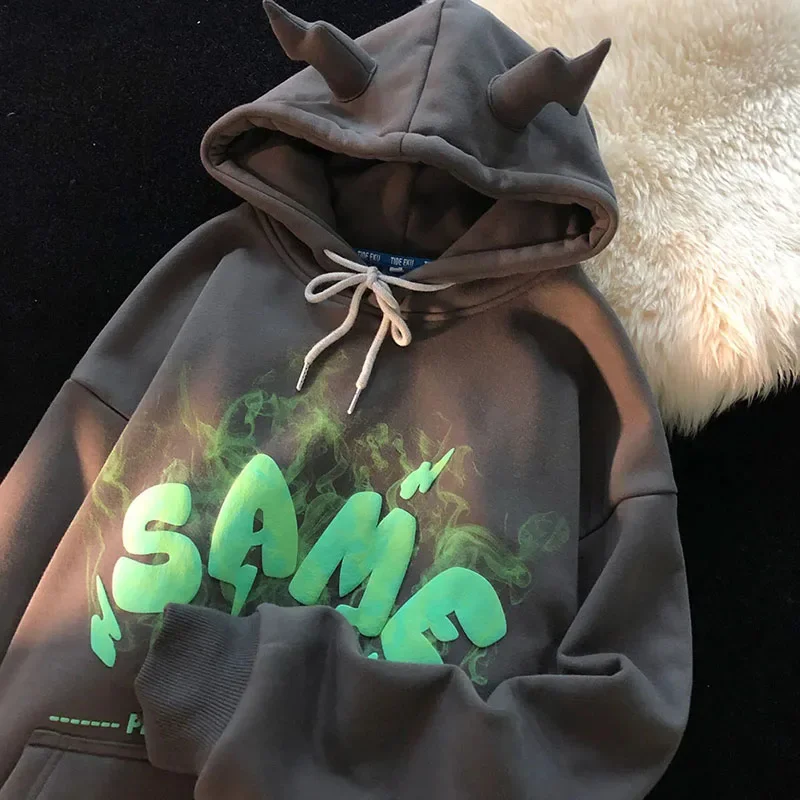 Bold Statement Hoodie | Losse Pasvorm | Grote Teksten - Luid en Trots, Straatwijs - 51Dnspod | Smaakvolle damp – Verzendkosten vrij vanaf 40€ Bold Statement Hoodie | Losse Pasvorm | Grote Teksten - Luid en Trots, Straatwijs - 51Dnspod | Smaakvolle damp – Verzendkosten vrij vanaf 40€