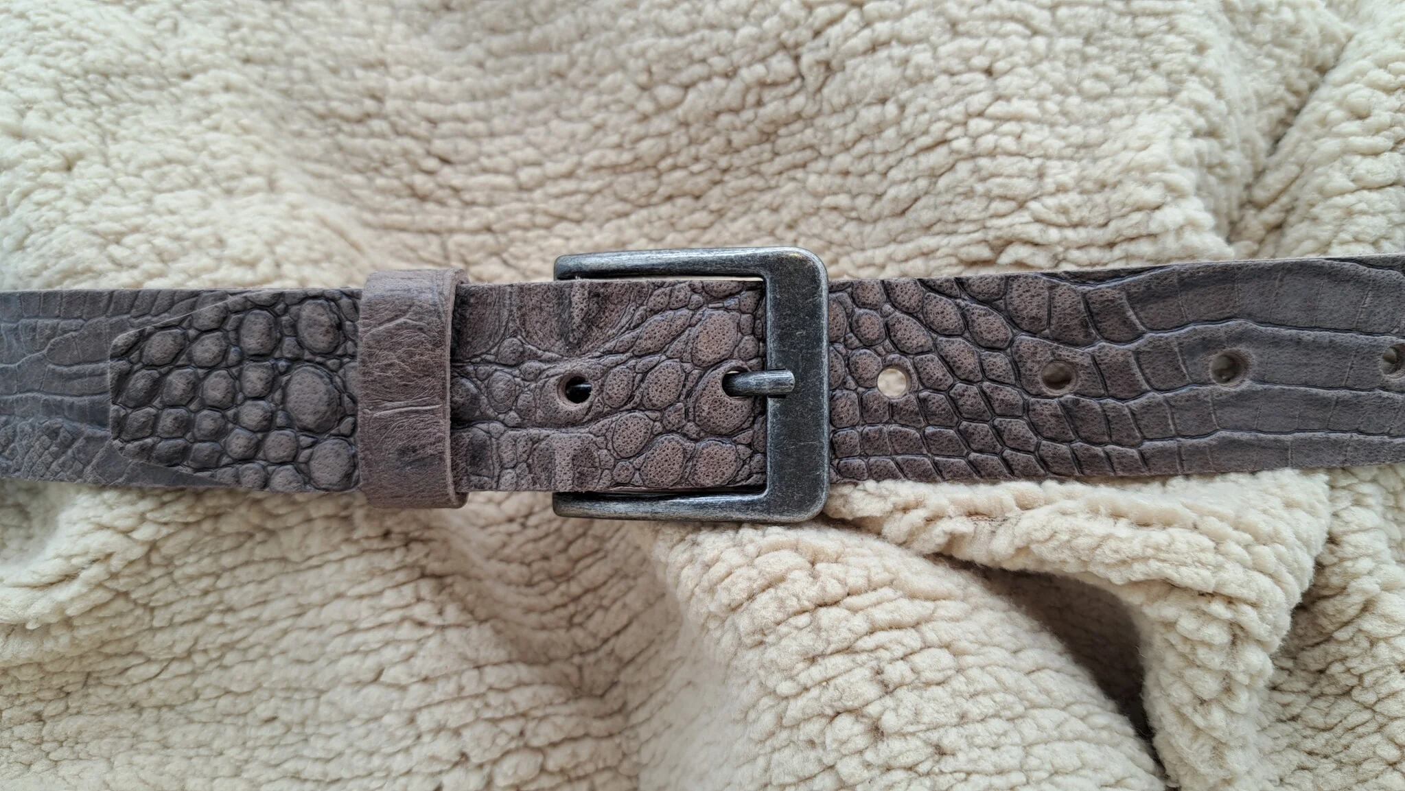 ByMetz Riem Roma Taupe Croco - 51Dnspod | Smaakvolle damp – Verzendkosten vrij vanaf 40€ ByMetz Riem Roma Taupe Croco - 51Dnspod | Smaakvolle damp – Verzendkosten vrij vanaf 40€