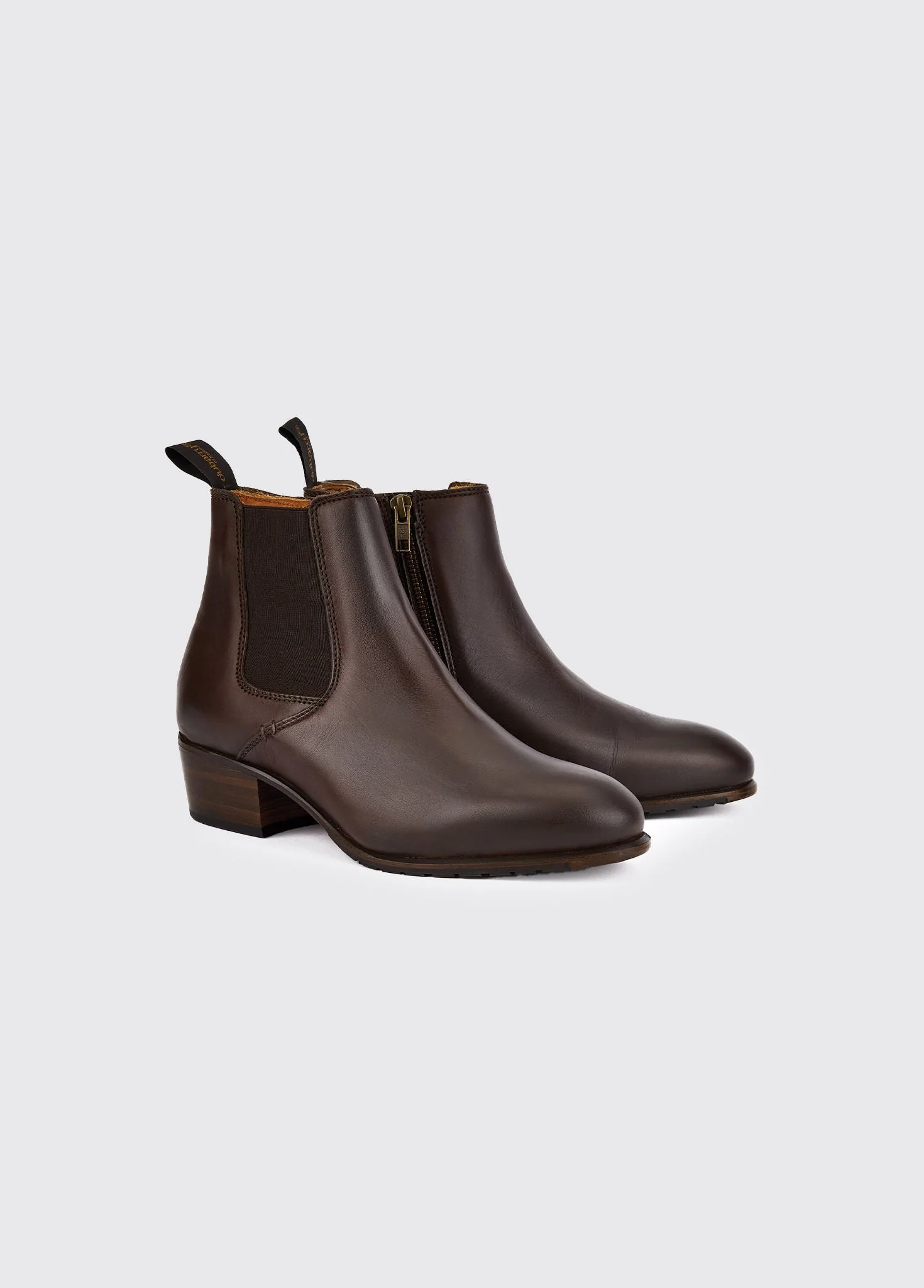 Bray Chelsea Boot - Old Rum - 51Dnspod | Smaakvolle damp – Verzendkosten vrij vanaf 40€ Bray Chelsea Boot - Old Rum - 51Dnspod | Smaakvolle damp – Verzendkosten vrij vanaf 40€